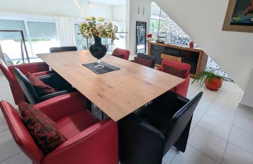 Luxurious Villa with Pool - Foto 66