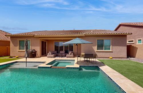 Pool, Hot Tub and Game Room! Spacious Buckeye Home - Foto 25