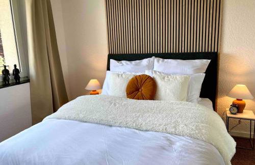 Top location • Family-friendly • Parking • Netflix - Foto 16