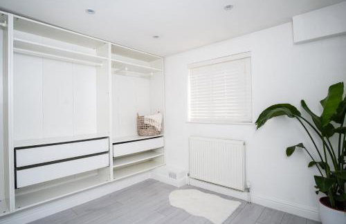 Modern cottage! 5 mins from central line! - Foto 11