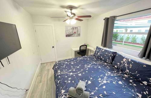 Royal Luxe Pool Home near Ft Laud airport and each - Photo 52