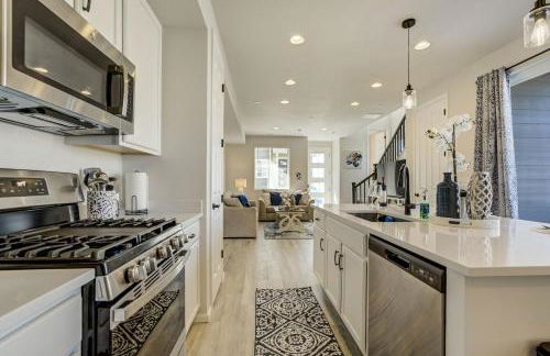 New Briargate Townhome - Mtn Views - Garage - Foto 14