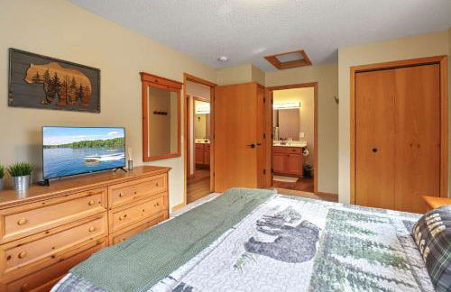 Black Bear Lodge Condo with Kayaks BBQ & Fire Pit - Photo 17