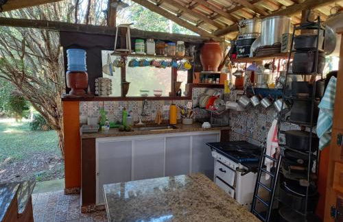 Casa de campo serrana, alegre e com piscina - Foto 26