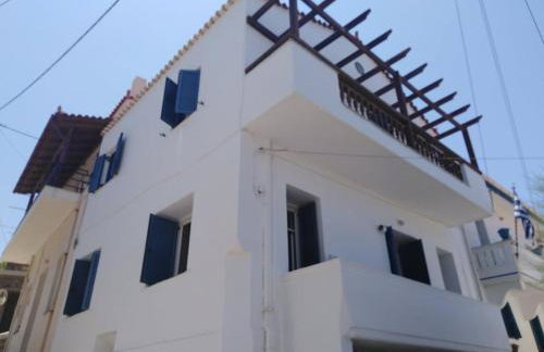 The House on the Coast - Photo 17