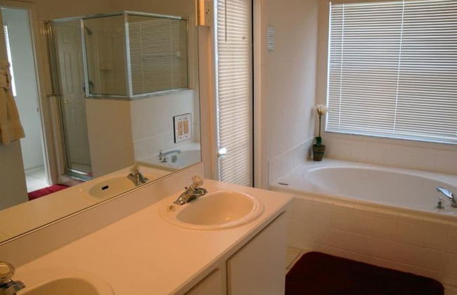 4BR 3BA Home in Indian Creek by CV-2635 - Foto 31