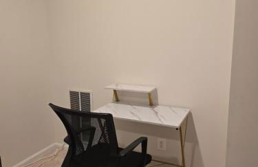 Spacious Townhouse near DC Airport Work Friendly - Foto 23