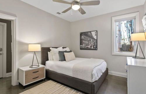 Downtown w Rooftop Deck 4 Bedrooms 3 Baths - Foto 15