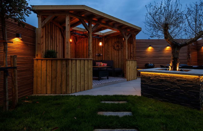 Coastal Retreat for 6 Close to Beaches - Photo 64