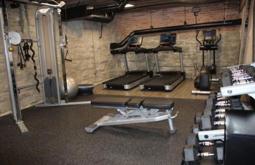 Amazing Amenities and Location - 1 Bedroom Condo - Foto 23