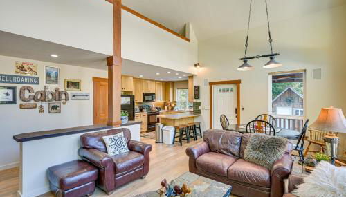 Deck, Hot Tub and Fire Pit Mtn-View Packwood Cabin - Photo 4