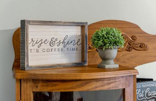 King suite-Huge tub-A Charmer-The Blue Jay Suite - Foto 14