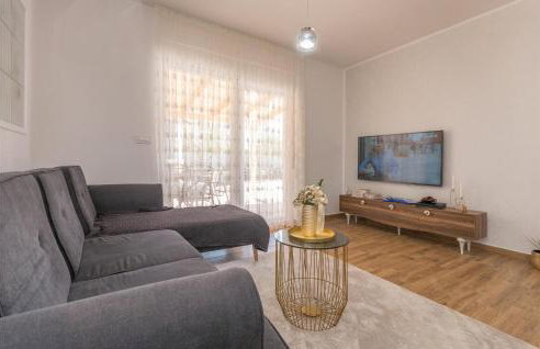 3 Bedroom Cozy Home In Sikovo - Foto 17