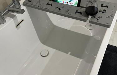 Chic Classy & Cosy at Lough Erne Golf Village and Resort - Foto 22