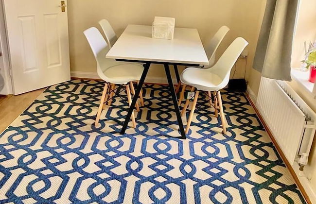 Impeccable 2-bed Apartment in London - Foto 34