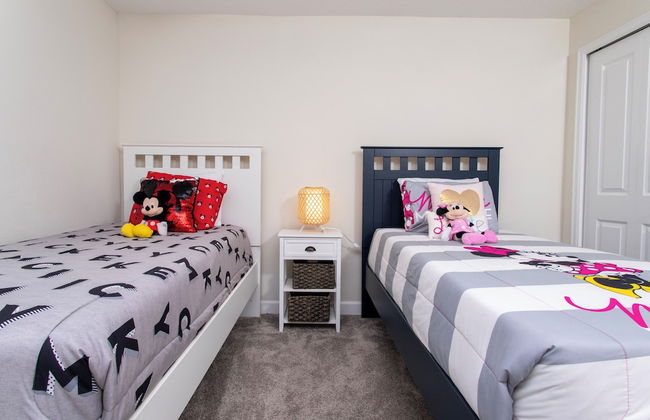 Luxurious Décor 4 Bd w/ Pool Close to Disney 4820 - Photo 61