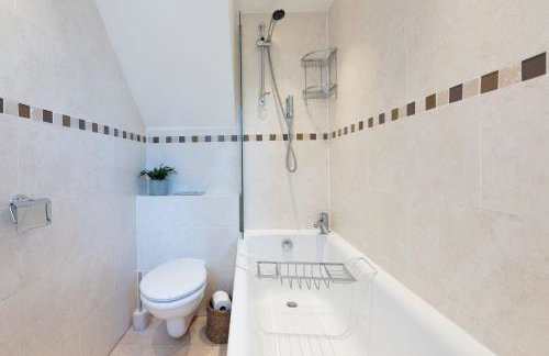 Tides Reach - Free WiFi - Harbourside - Wood Burner - Coffee Machine - Photo 19