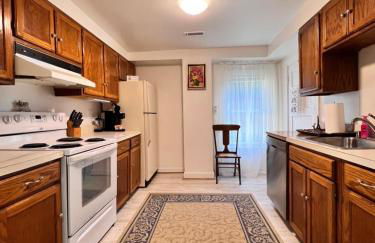 Across The Inn historic luxury Colonial 3BR House with Fast Wi-Fi - Foto 8