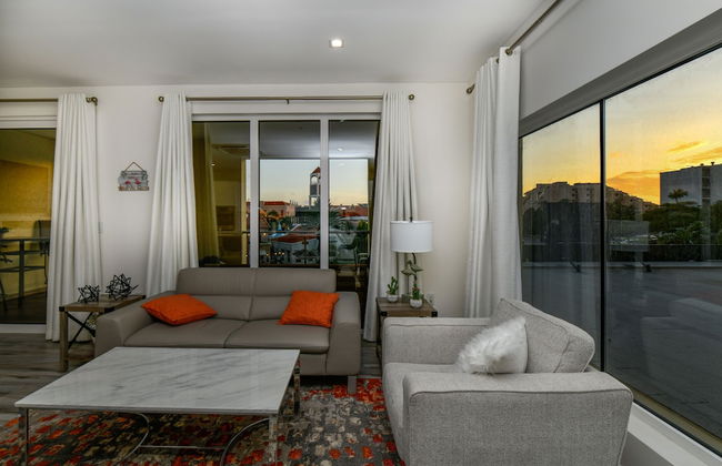 Luxury 2-bedroom Condo Right on the Strip in Palm Beach - Foto 15