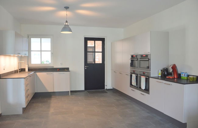 Swolgen Estate With Sauna - Photo 11