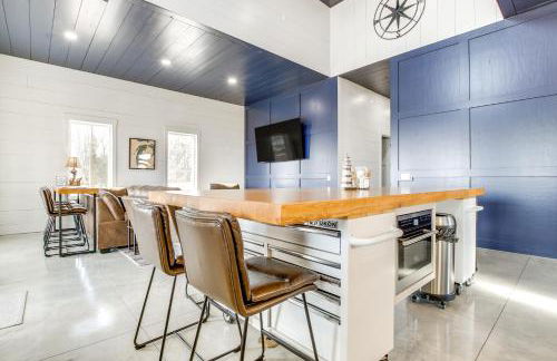 Dock and Panoramic Bay Views Oconto Retreat! - Foto 7