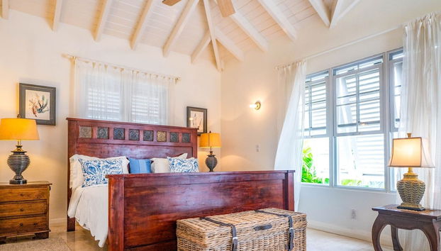 Large Townhouse with Plunge Pool, 3 mins from Beach - Turtle View 2 by BSL Rentals - Photo 2, Lobby