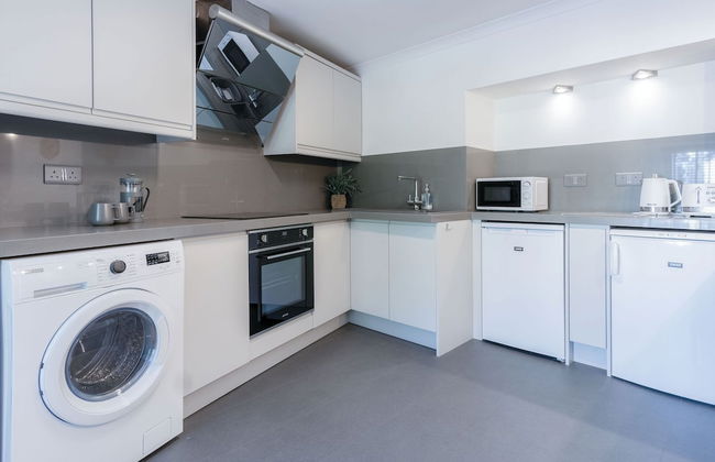 Flat 2 - 2 Bedroom Apartment - Tenby - Foto 26