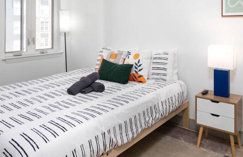 Urban Retreat - Free Parking, WiFi, Walk to Stadium - Foto 21