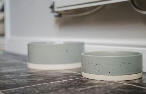 Charming House with Free Parking - Photo 45