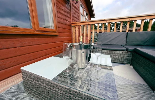 Stunning 3 Bedroom Lodge With Hot Tub in York - Foto 13