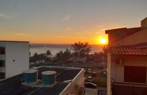 Apartamento 2 quartos 2 banheiros frente praia - Foto 18