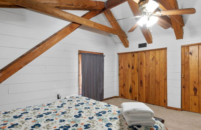 Cabin in the Trees, Hot Tub, Fire Pit - Foto 34