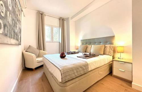 Your Poolside Paradise by the Sea - Foto 32