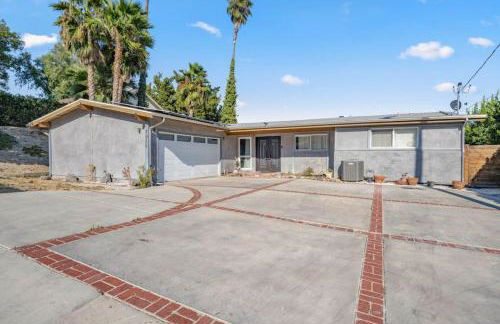 Middlebury Heights with Pool - Foto 50