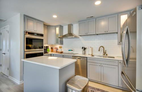 Waterfront Gloucester Cottage with Private Boat Dock - Foto 7