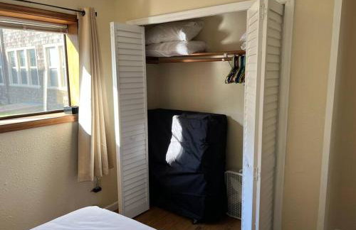 Quaint Downtown Cottage - Foto 17