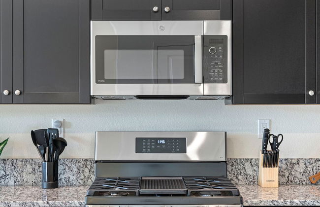 Stylish Sleek 4BR Nevada Home Near Downtown Reno - Foto 15