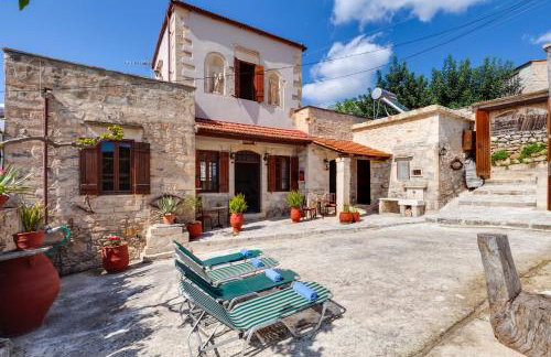 Traditional Home Vereniki With Heated Pool - BY APOKORONAS VILLAS - Foto 1