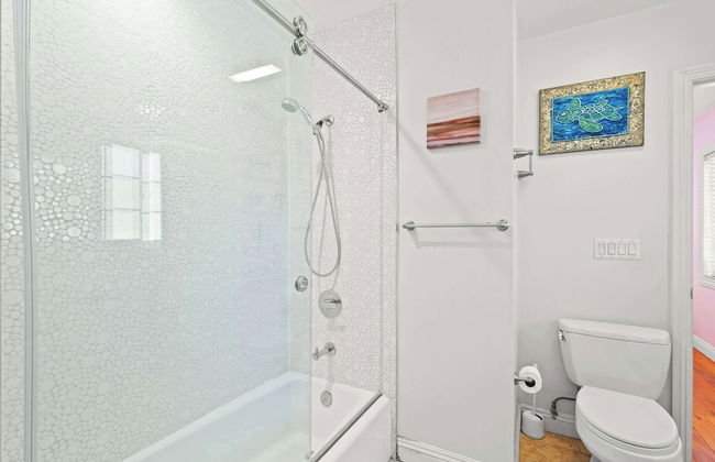 Luxury Estate With Sparkling Pool & Elegant Amenities - Foto 45