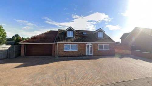 Detached, 5 Double Bedrooms, 3 En-Suites, 5 Car Parking - Foto 1