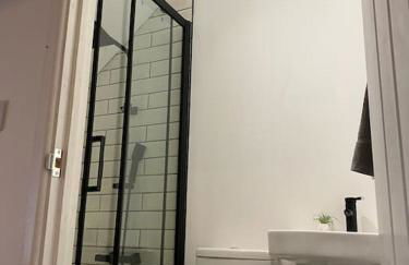 Modern 2 bedroom cottage near Bike Park Wales. - Photo 17