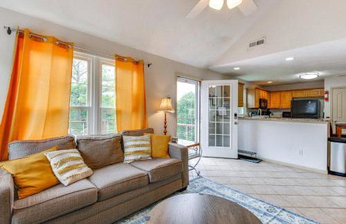 Walk to East Beach Apt with Outdoor Space - Photo 7