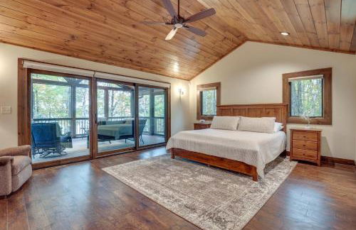 Impressive Presque Isle Lake House with Water Access - Foto 10