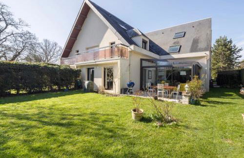 Beau 4 pièces avec grand jardin et tennis proche HEC et INRAE - Foto 1