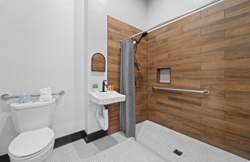 The Neon Elm Hotel - Foto 68