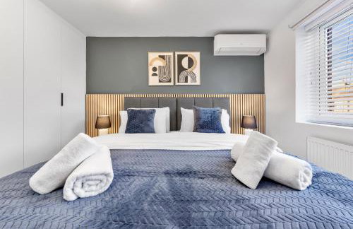 AC & Private Drive Stylish 4BR 5 Beds 8 Guests Wifi And Parking - Photo 24