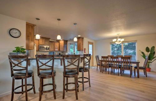 Spacious Bandon Getaway - 2 Blocks to Ocean! - Foto 6