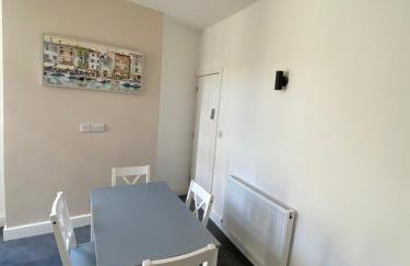 3 Double Bedroom Home-Sleeps 8 - Castle Donnington - Foto 3