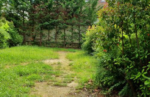 T2 Paris Disneyland Jardin Parking - Foto 15