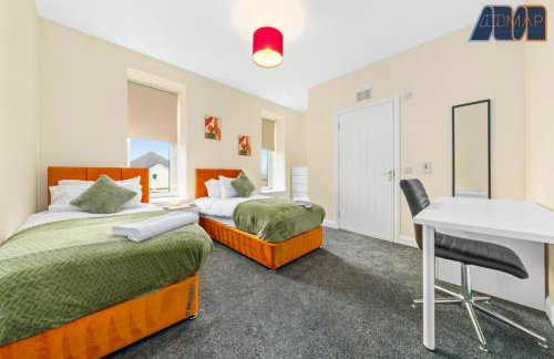 4 Bed Flat With Parking Sleeps 8 in Fife - Foto 44